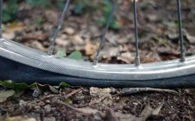 Vélo: comment gonfler un pneu sans pompe
