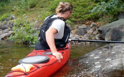 Comment embarquer et débarquer d’un kayak