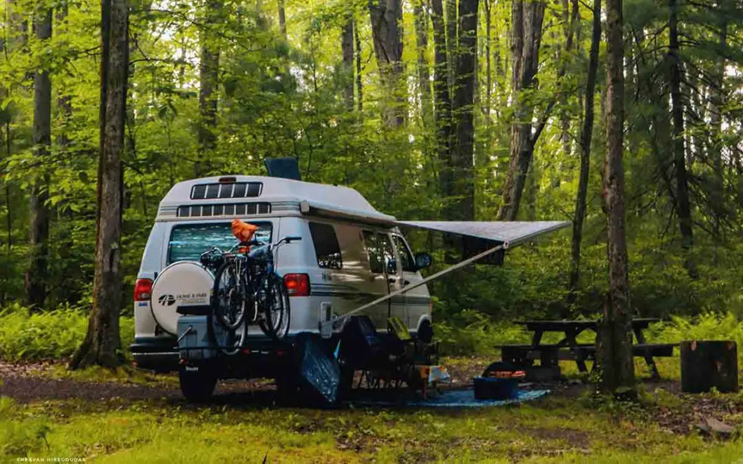 Comment nettoyer un store de camping car