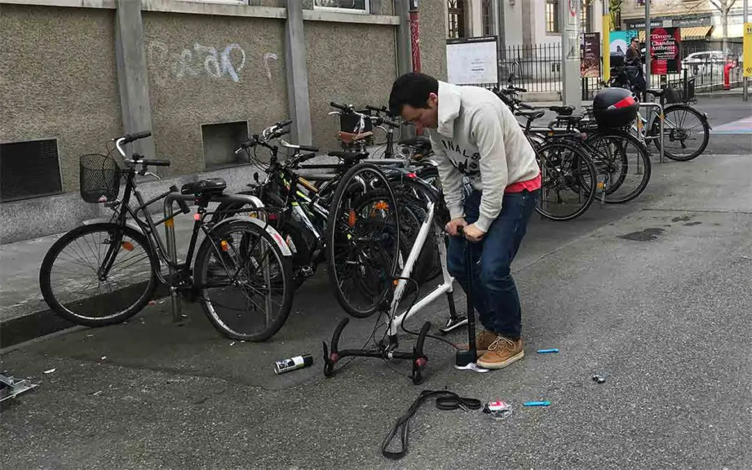 Pompe à vélo: son fonctionnement expliqué