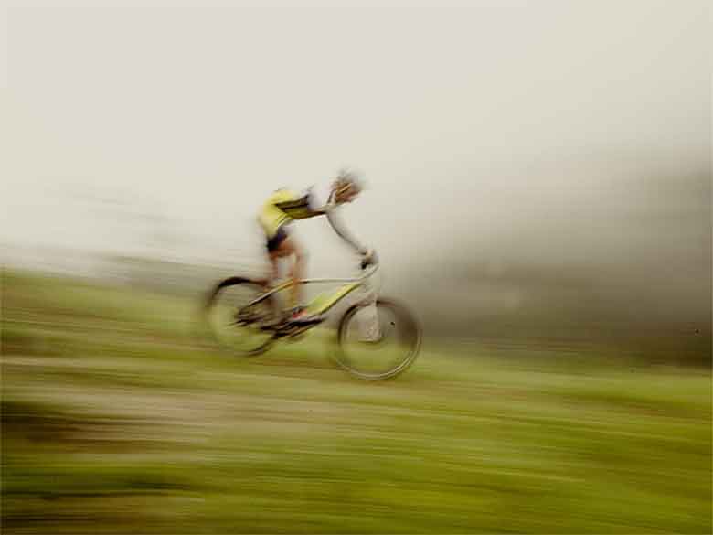 Vélo électrique : tout sur la vitesse maximum (loi et réalité)